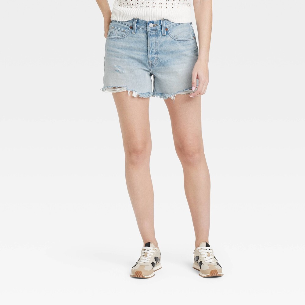 Mid-Rise 90's Baggy Denim Shorts - Light Wash 16